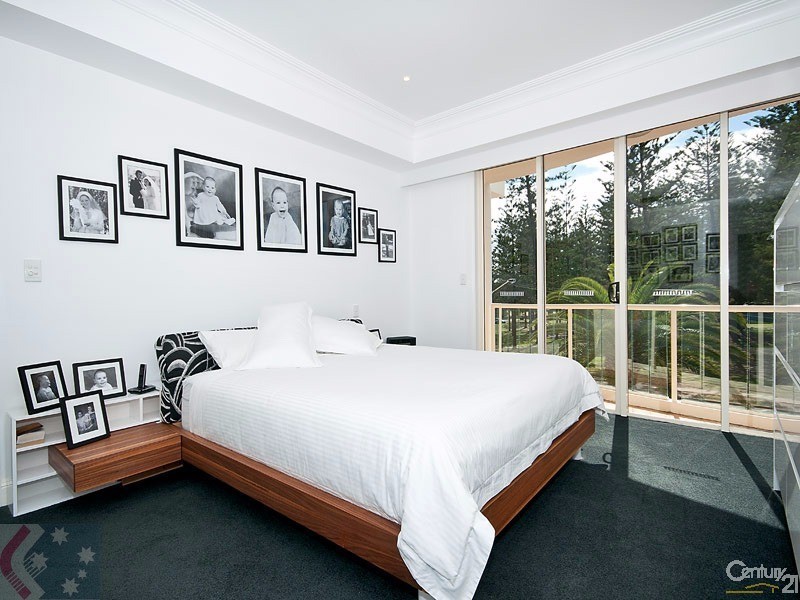 3 Ocean Park, Old Burleigh Road, Broadbeach QLD 4218