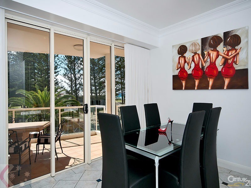 3 Ocean Park, Old Burleigh Road, Broadbeach QLD 4218