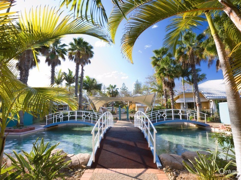 10 Alexandra Avenue, Mermaid Beach QLD 4218