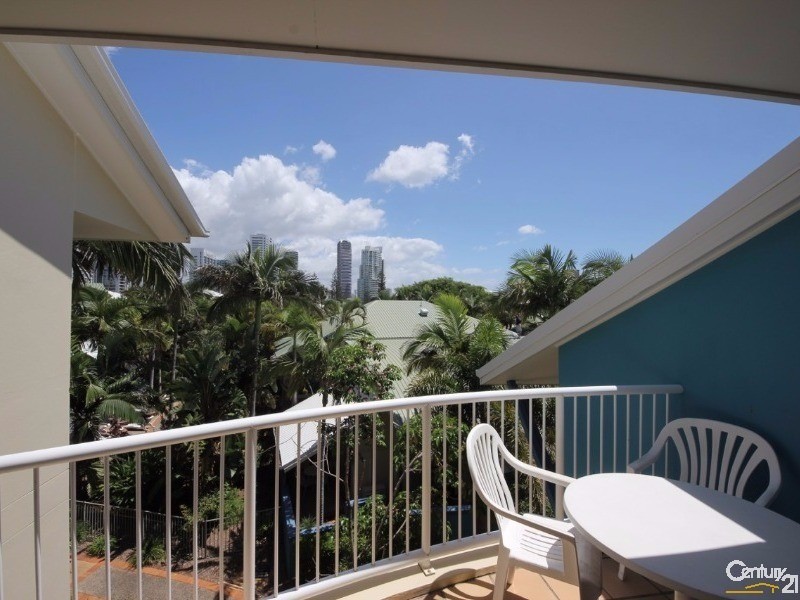 10 Alexandra Avenue, Mermaid Beach QLD 4218