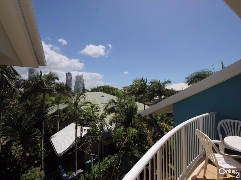 10 Alexandra Avenue, Mermaid Beach QLD 4218