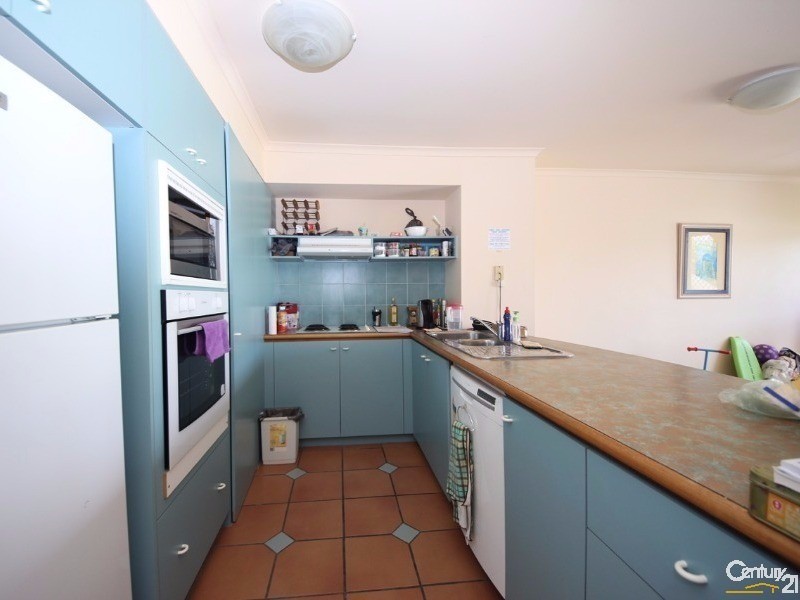 10 Alexandra Avenue, Mermaid Beach QLD 4218