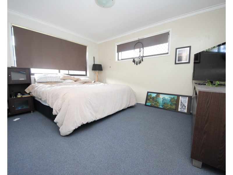 95 Cypress Drive, Broadbeach Waters QLD 4218