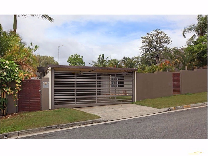 20b Raymond Avenue, Bundall QLD 4217