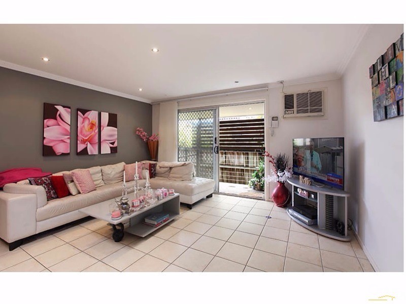 20b Raymond Avenue, Bundall QLD 4217