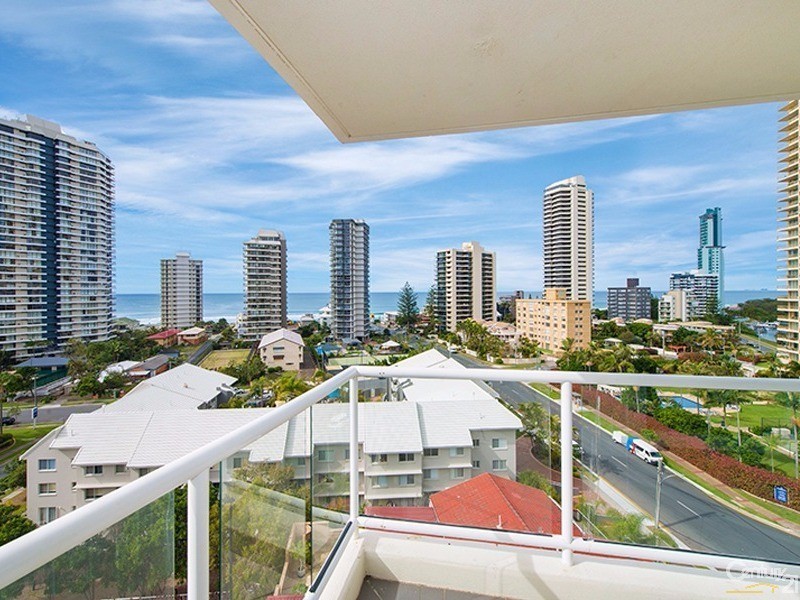 15 Breaker Street, Main Beach QLD 4217