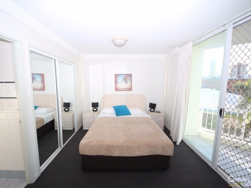 13-15 Anne Avenue, Broadbeach QLD 4218