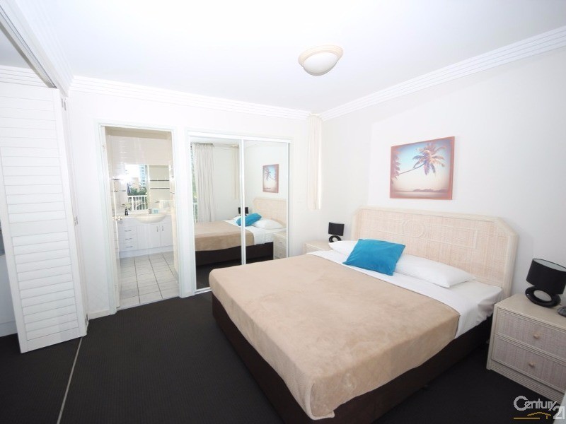 13-15 Anne Avenue, Broadbeach QLD 4218