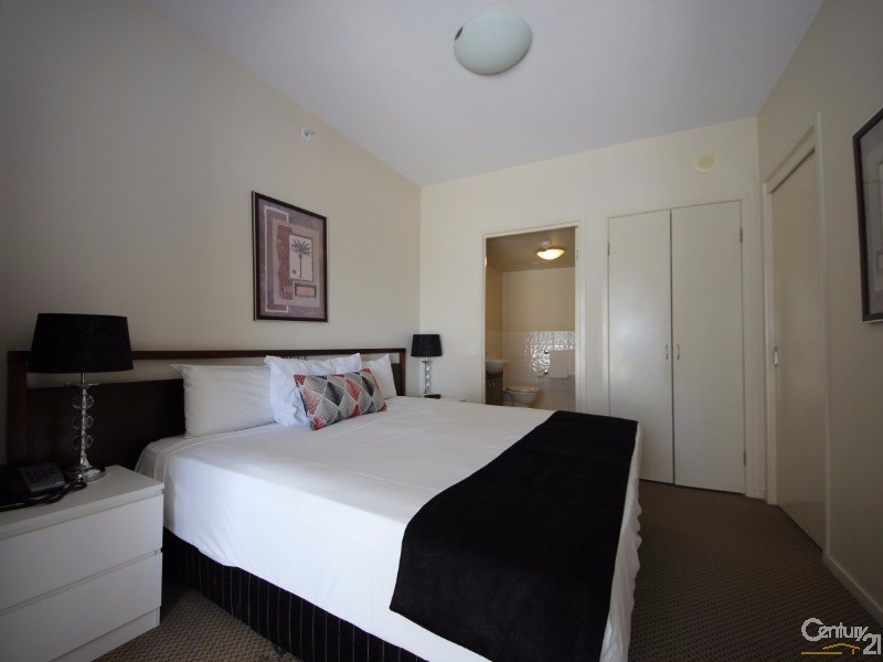 1005/42 Surf Parade, Broadbeach QLD 4218