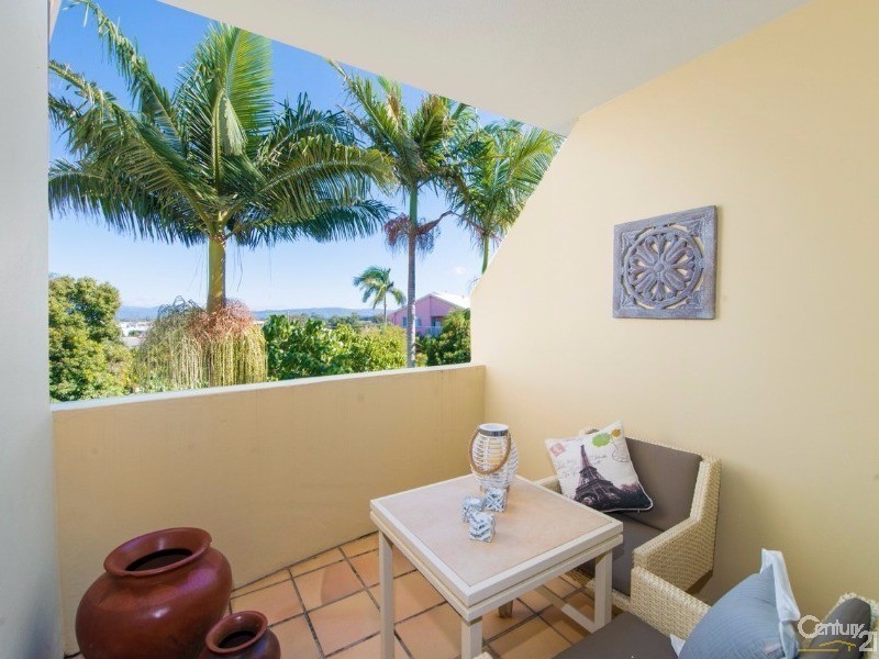 165/10 Alexandra Avenue, Broadbeach QLD 4218
