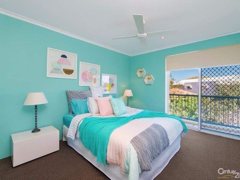 165/10 Alexandra Avenue, Broadbeach QLD 4218