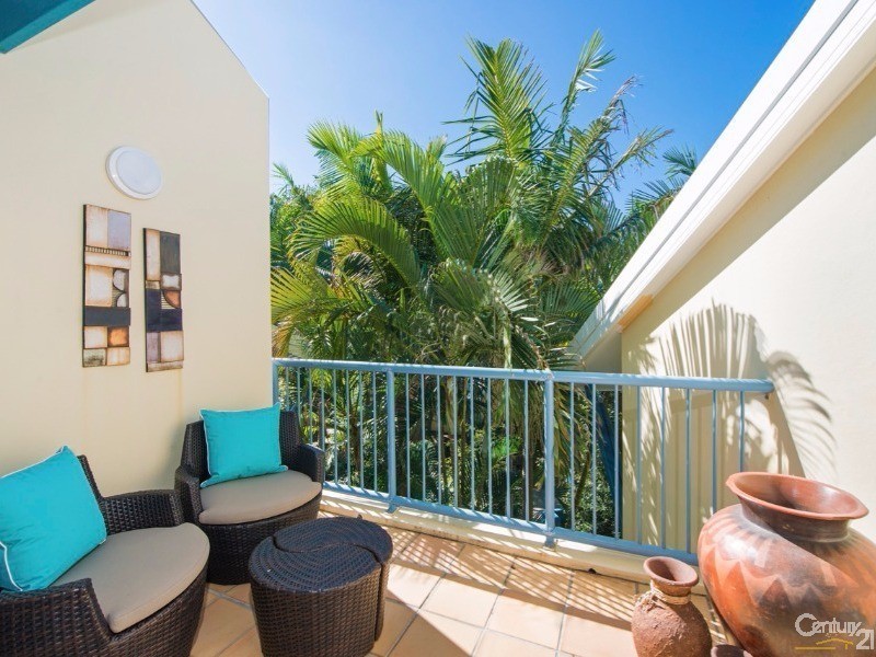 165/10 Alexandra Avenue, Broadbeach QLD 4218