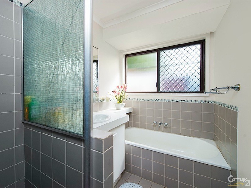 2/53 botanical drive, Labrador QLD 4215