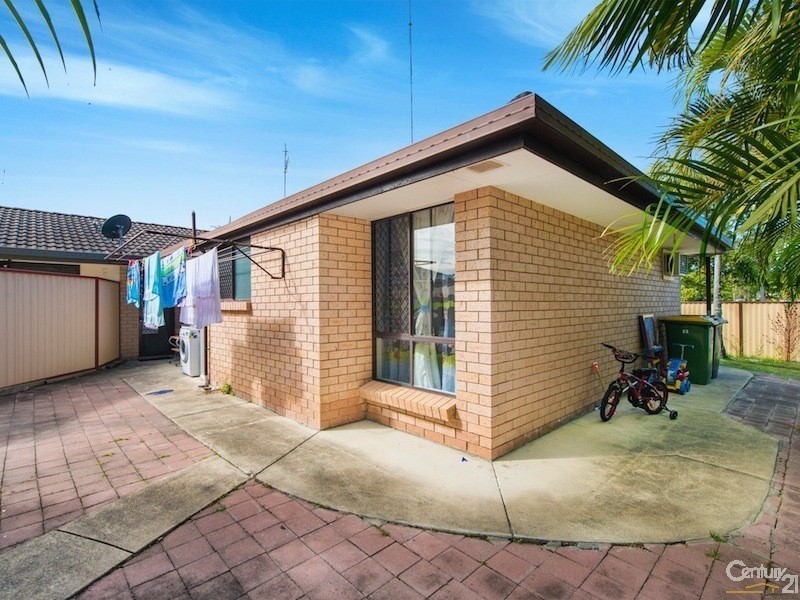 2/53 botanical drive, Labrador QLD 4215