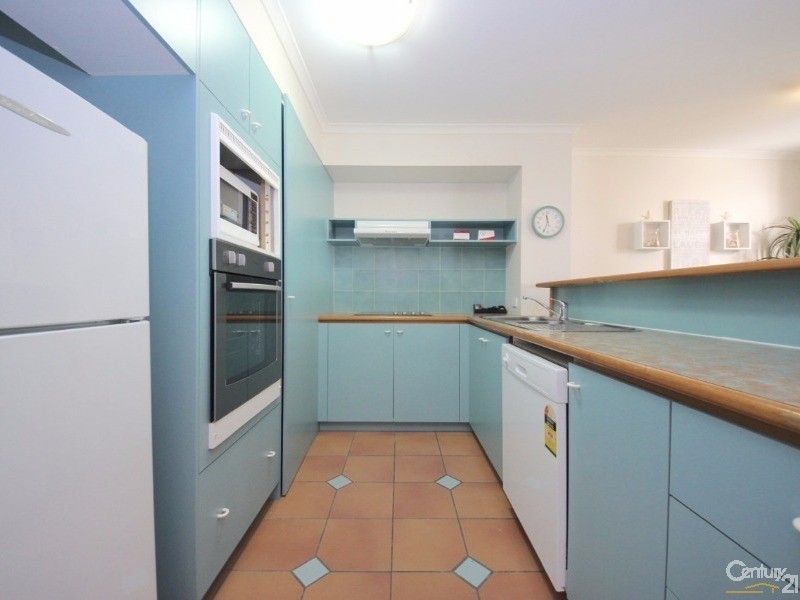 10 Alexandra Avenue, Mermaid Beach QLD 4218