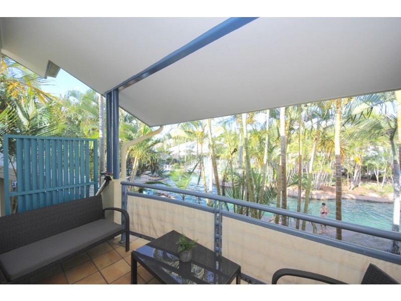 10 Alexandra Avenue, Mermaid Beach QLD 4218