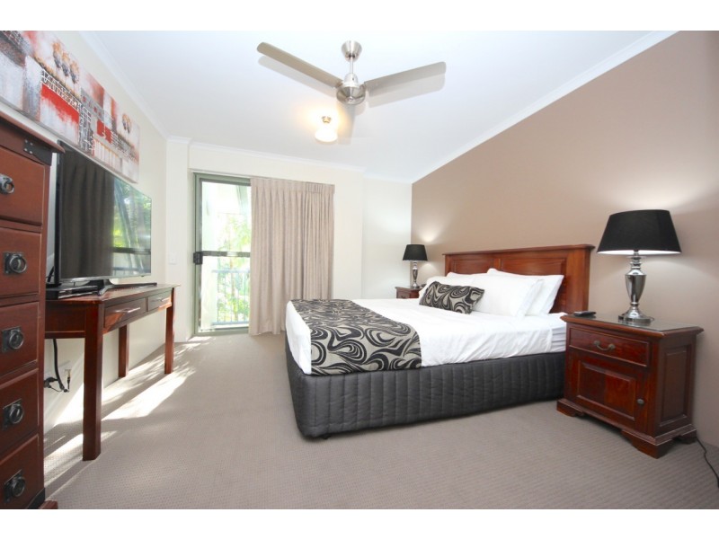 10 Alexandra Avenue, Mermaid Beach QLD 4218