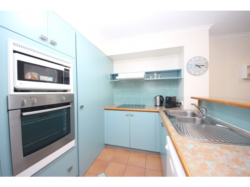 10 Alexandra Avenue, Mermaid Beach QLD 4218