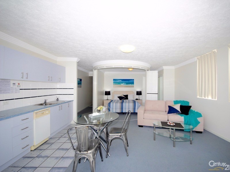 13 Anne Avenue, Broadbeach QLD 4218