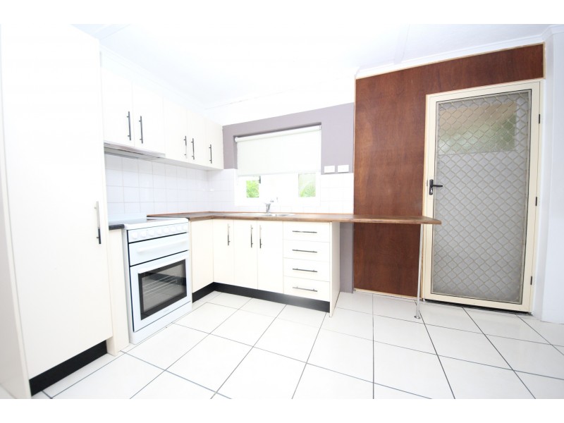 4/30 Leonard Avenue, Surfers Paradise QLD 4217