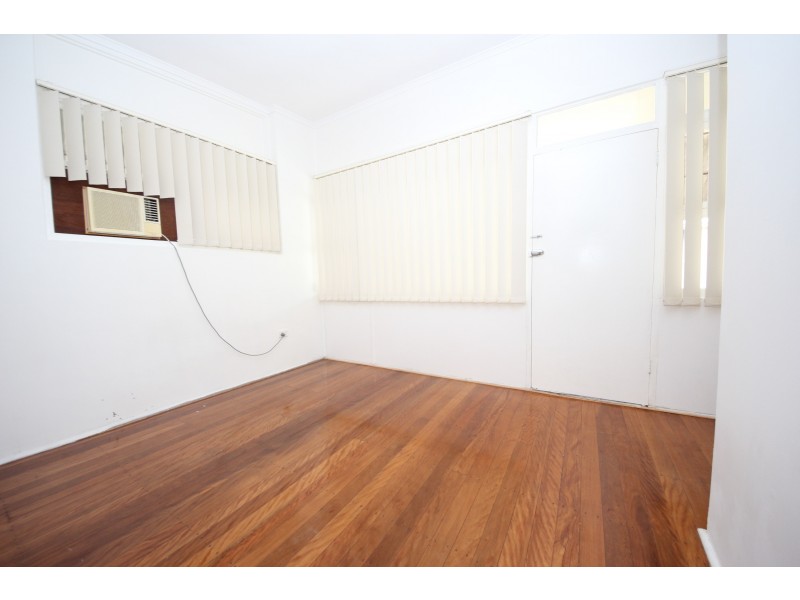 4/30 Leonard Avenue, Surfers Paradise QLD 4217