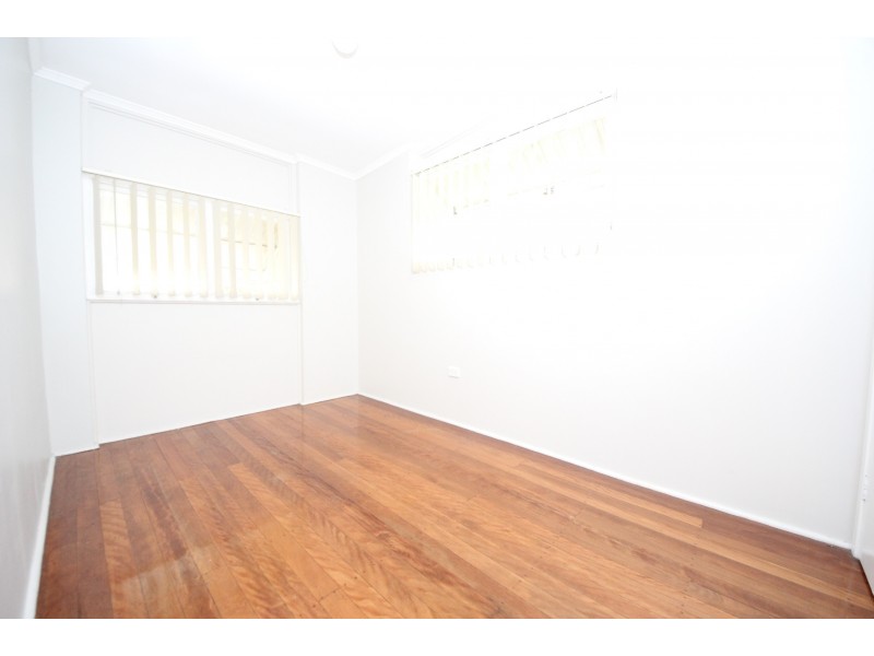 4/30 Leonard Avenue, Surfers Paradise QLD 4217