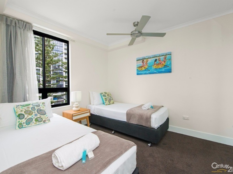 30 Surf Parade, Broadbeach QLD 4218
