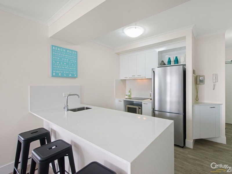 30 Surf Parade, Broadbeach QLD 4218