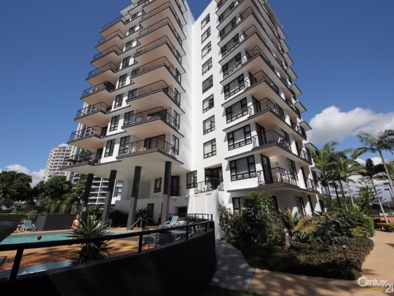 30 Surf Parade, Broadbeach QLD 4218
