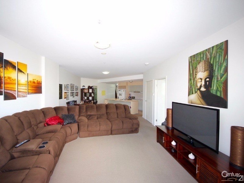 18 Fern Street, Surfers Paradise QLD 4217