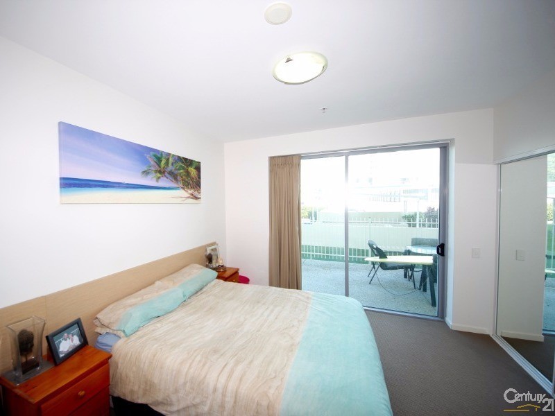 18 Fern Street, Surfers Paradise QLD 4217