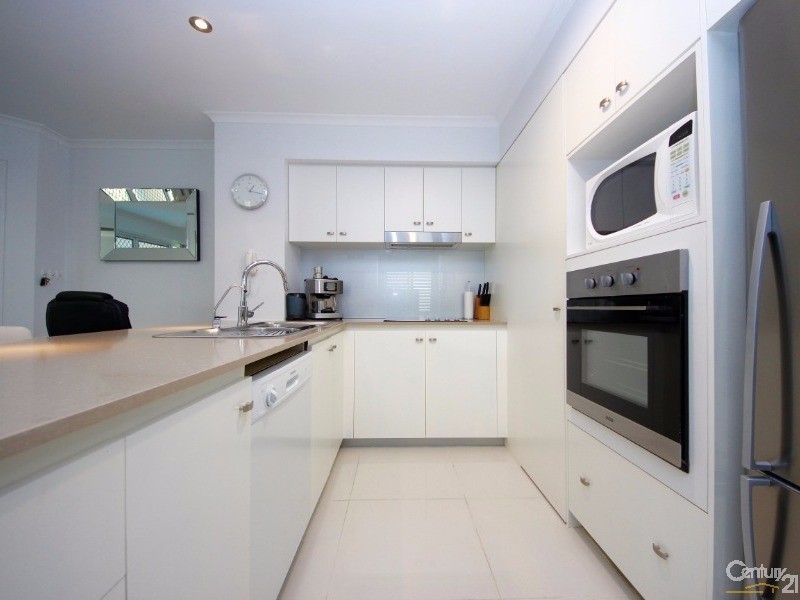 144/10 Alexandra Avenue, Mermaid Beach QLD 4218