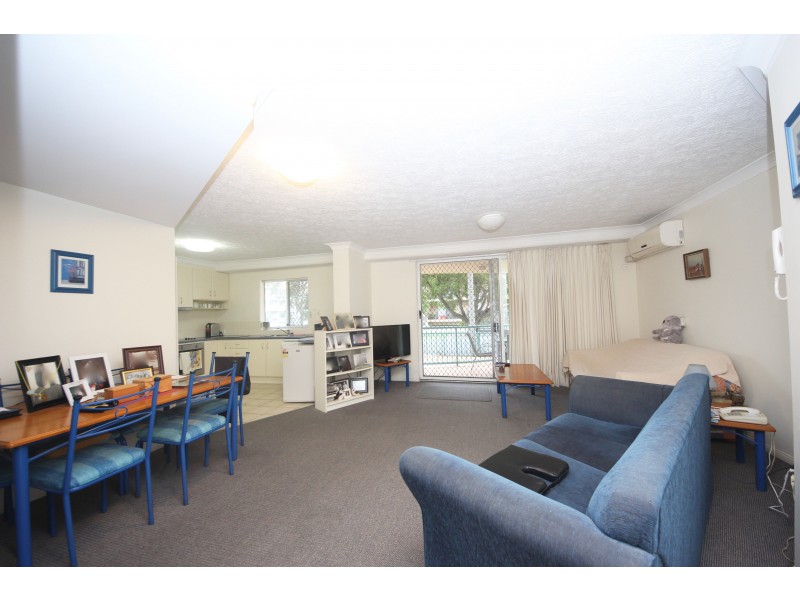 484  Marine Parade, Biggera Waters QLD 4216