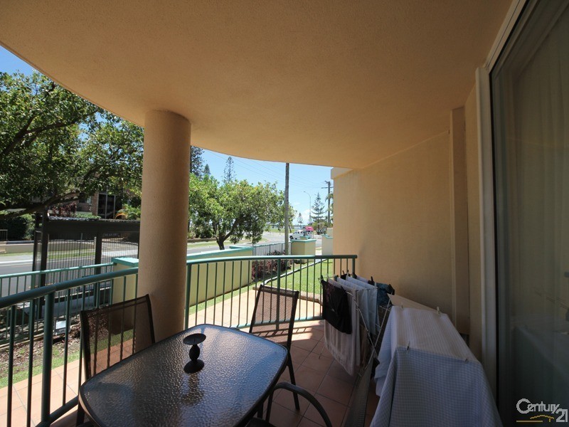 484  Marine Parade, Biggera Waters QLD 4216