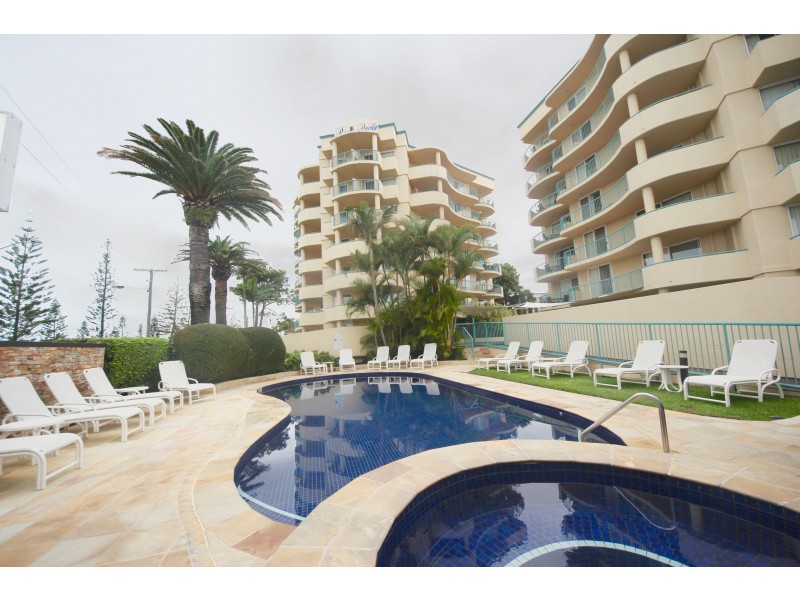 484  Marine Parade, Biggera Waters QLD 4216