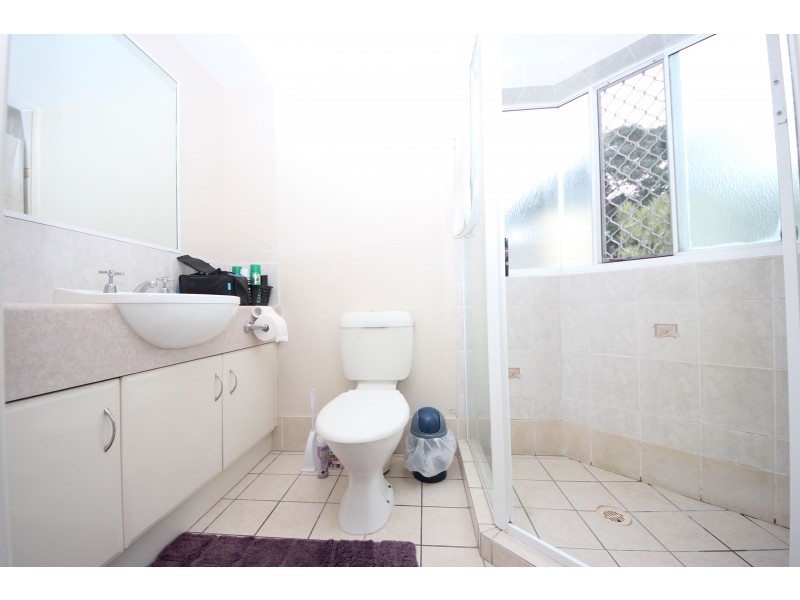 484  Marine Parade, Biggera Waters QLD 4216