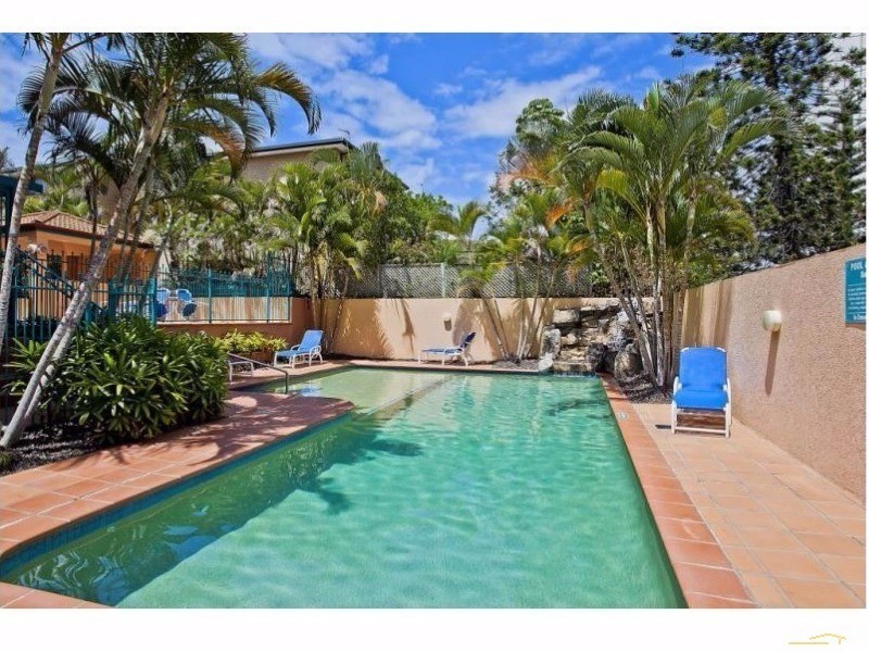 15/11 Philip Avenue, Broadbeach QLD 4218
