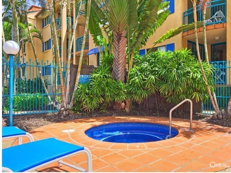 15/11 Philip Avenue, Broadbeach QLD 4218