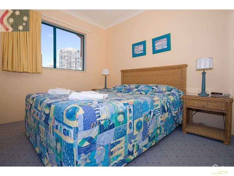 15/11 Philip Avenue, Broadbeach QLD 4218