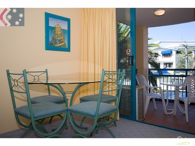 15/11 Philip Avenue, Broadbeach QLD 4218