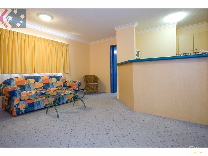 15/11 Philip Avenue, Broadbeach QLD 4218