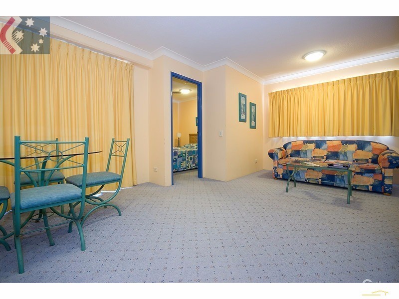 15/11 Philip Avenue, Broadbeach QLD 4218