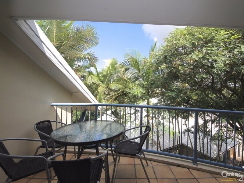 10 Alexandra Avenue, Mermaid Beach QLD 4218