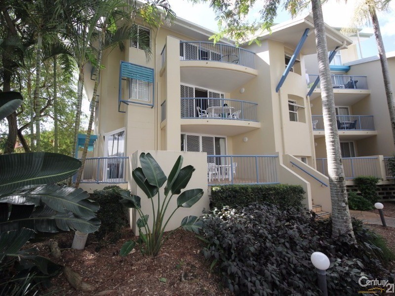 10 Alexandra Avenue, Mermaid Beach QLD 4218