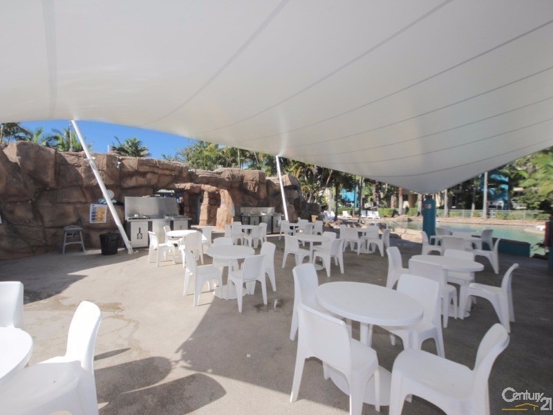 10 Alexandra Avenue, Mermaid Beach QLD 4218