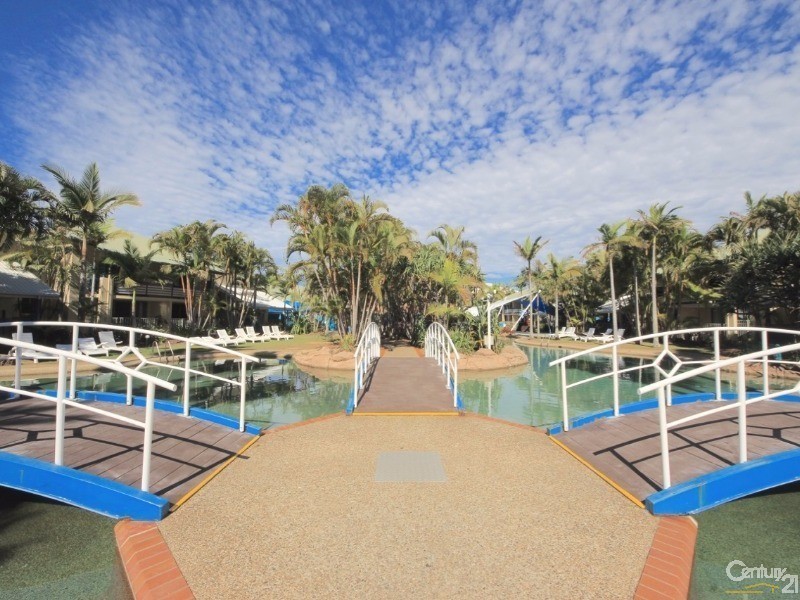 10 Alexandra Avenue, Mermaid Beach QLD 4218