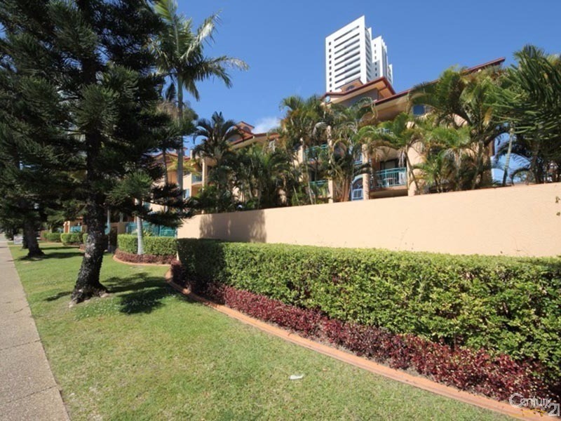 20 Anne Avenue, Broadbeach QLD 4218