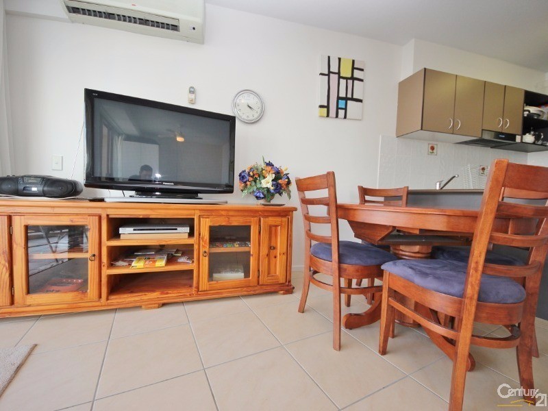 42 Surf Parade, Broadbeach QLD 4218