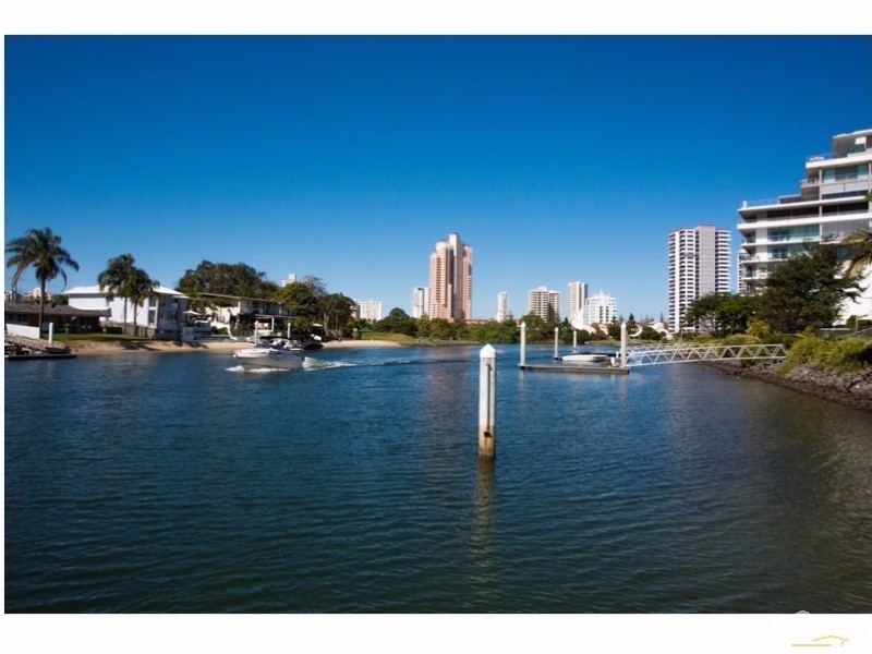 11  Eady Avenue, Broadbeach Waters QLD 4218