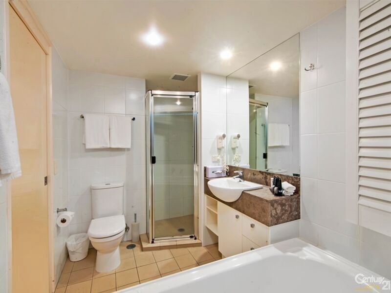 6/2685 Gold Coast Highway, Broadbeach QLD 4218